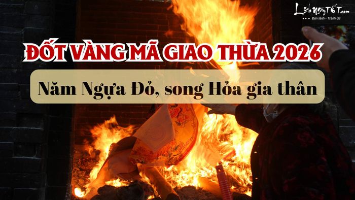 Đốt vàng mã đêm giao thừa