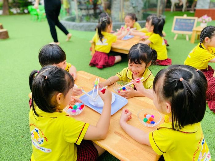Trường Mầm Non Sao Mai - Montessori ảnh 2, môi trường học tập sáng tạo và an toàn cho trẻ em.