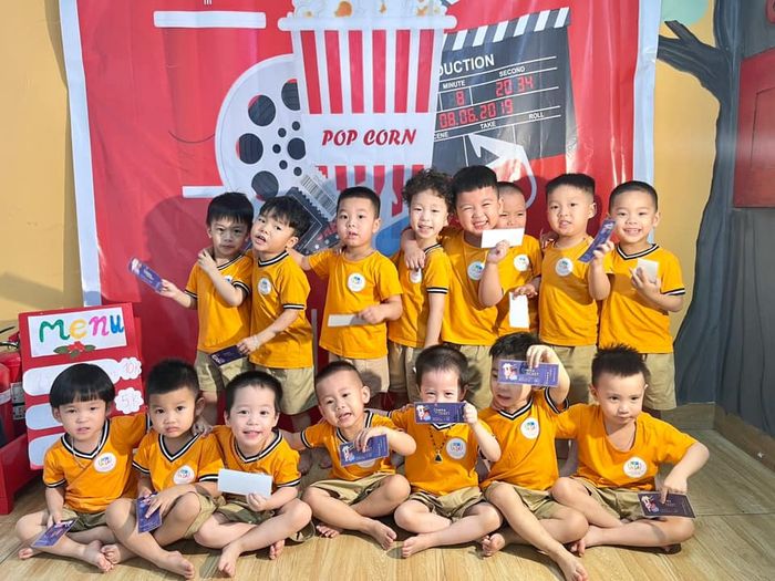 Mầm non Alpha Kids Montessori ảnh 2 - Không gian rộng rãi, sáng tạo, đáp ứng mọi nhu cầu phát triển của trẻ em.