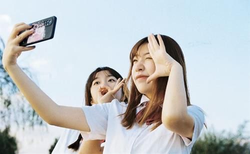 Những con giáp may mắn tình duyên nhất trong ngày 22/2/2026