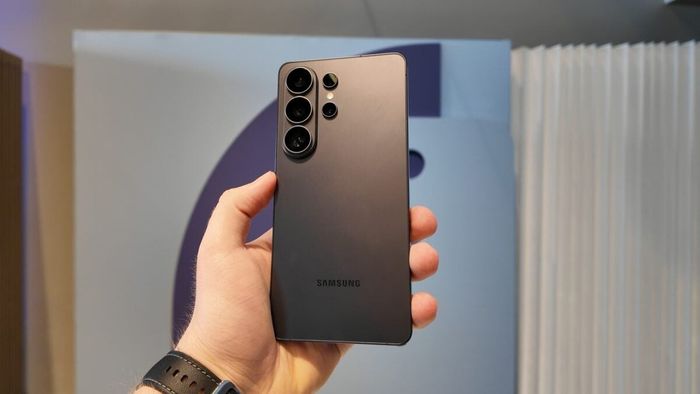 Việc lấy nét của camera tiềm vọng trên Galaxy S26 Ultra sẽ trở nên khó khăn hơn khi chụp các bức ảnh cận cảnh.