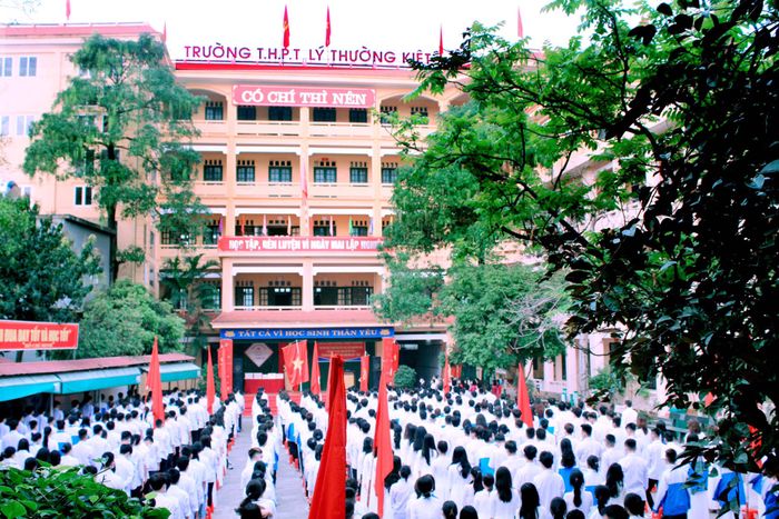 Trường THPT Lý Thường Kiệt ảnh 1