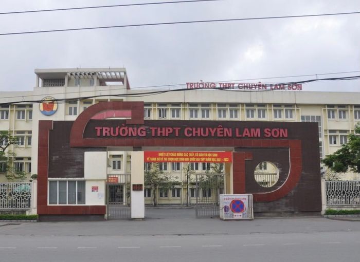 Trường THPT Chuyên Lam Sơn ảnh 1