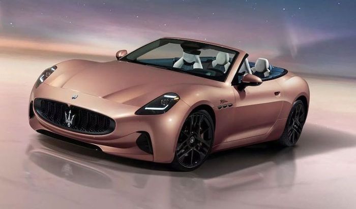 Vào năm 2024, Audi ra mắt mẫu Q8 e-tron, trong khi Porsche giới thiệu Macan EV. Đến năm 2025, Audi tiếp tục với chiếc Q6 e-tron, Ford mang Mustang Mach-E GT về phân phối, và Maserati giới thiệu Grecale Folgore và GranCabrio Folgore.