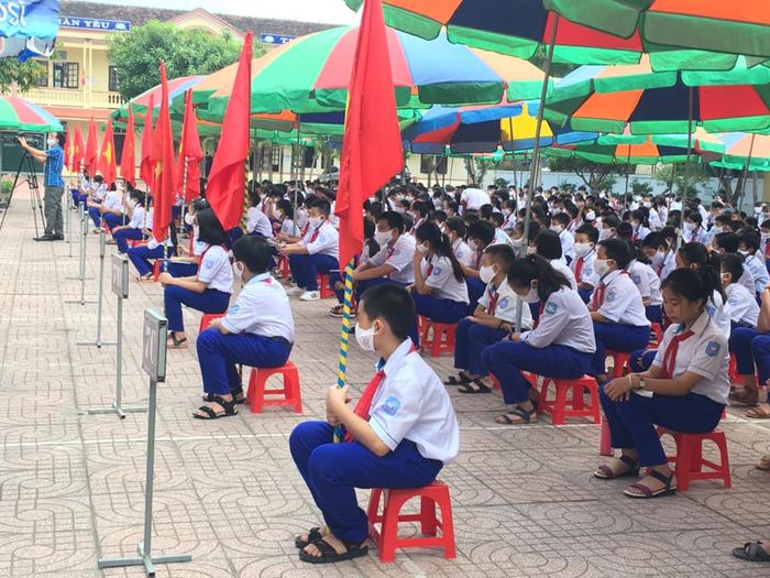 Trường THCS Hồ Xuân Hương hình ảnh 2