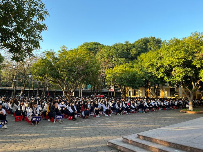 Trường THPT chuyên Phan Bội Châu ảnh 1