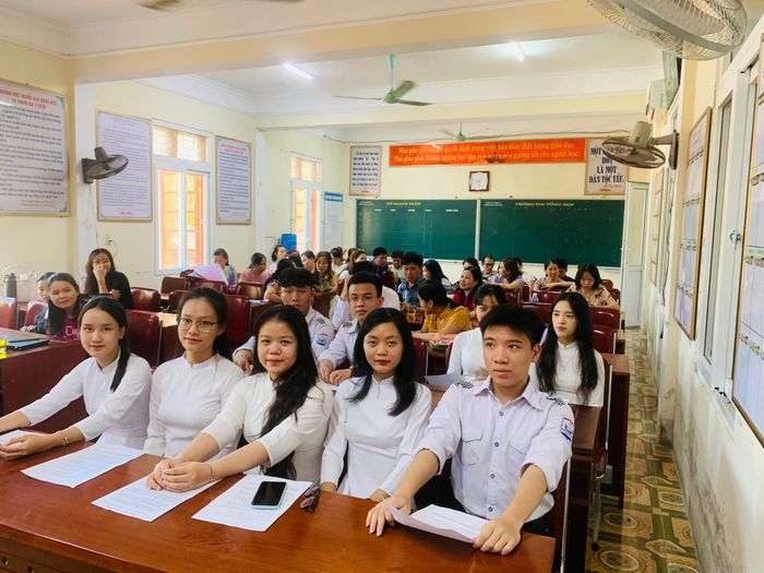 Ảnh Trường THPT Thái Lão lần 2