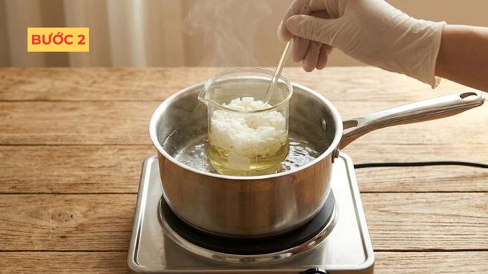 Gợi ý quà tặng mẹ 8/3 đơn giản: Tự làm nến thơm
