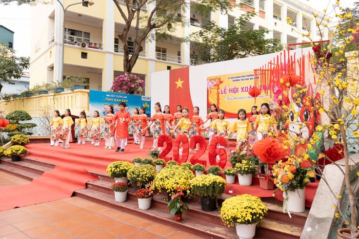 Hình ảnh Trường Tiểu học Bãi Cháy 1