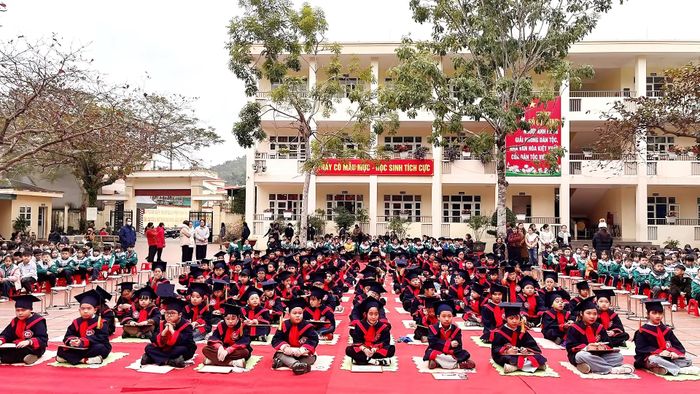 Trường Tiểu học Cửa Ông - Hình ảnh 2