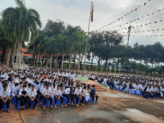 Trường THPT Chuyên Bình Long ảnh 1