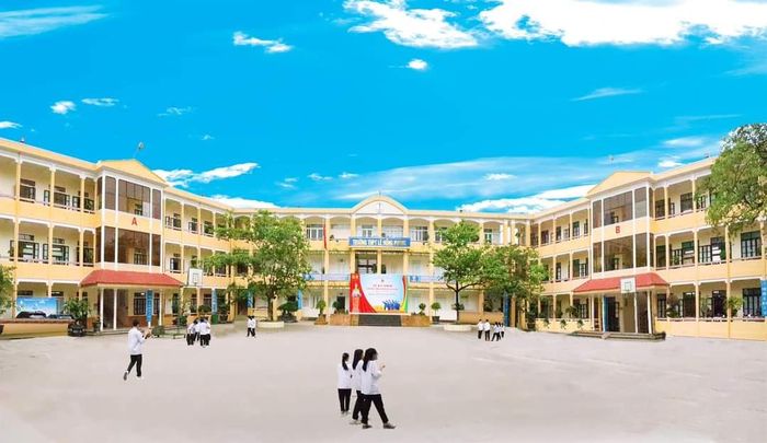 Hình ảnh nổi bật của Trường THPT Lê Hồng Phong - góc nhìn thứ nhất