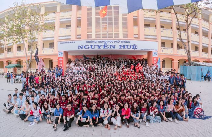 Hình ảnh Trường THPT Nguyễn Huệ - phường Tuy Hòa 1