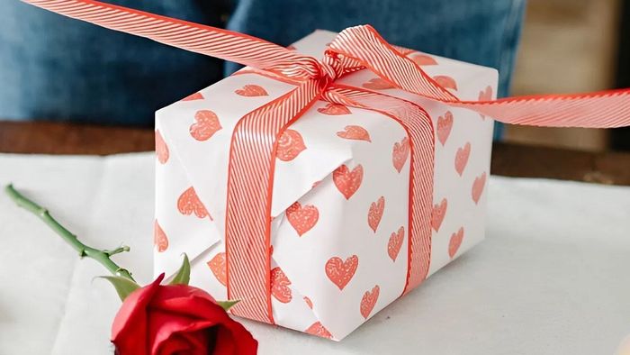 Những sai lầm cần tránh khi tặng quà 8/3 cho vợ