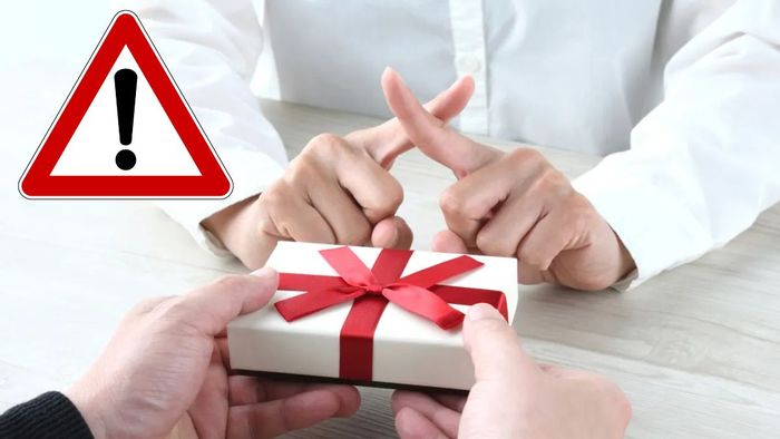 Những sai lầm cần tránh khi tặng quà 8/3 cho người yêu