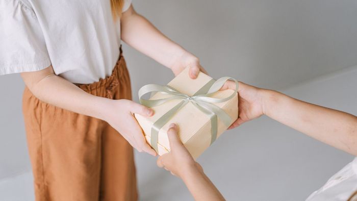 Vì sao việc tặng quà 8/3 cho nhân viên nữ lại có ý nghĩa quan trọng đối với doanh nghiệp?
