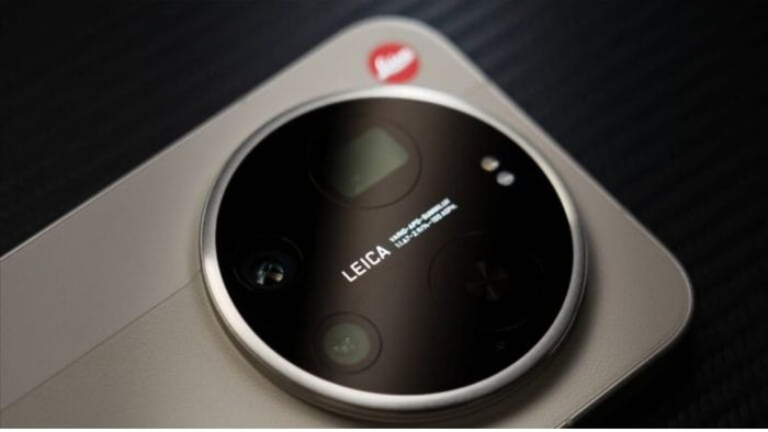 Ra mắt cách đây ba tháng, Xiaomi 17 Ultra được trang bị cụm camera gồm ba cảm biến.