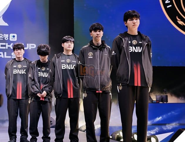 Bốc thăm First Stand 2026: Team Secret Whales góp mặt ở Bảng A, khai màn với G2 3