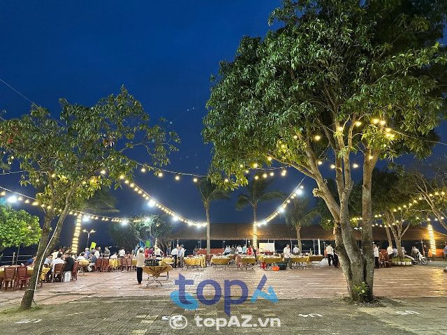Nhà Hàng Lam Giang Cửa Hội ở Cửa Lò