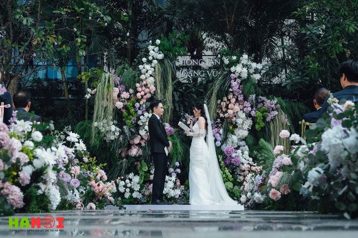 Tiffany-wedding-event-Mytour
