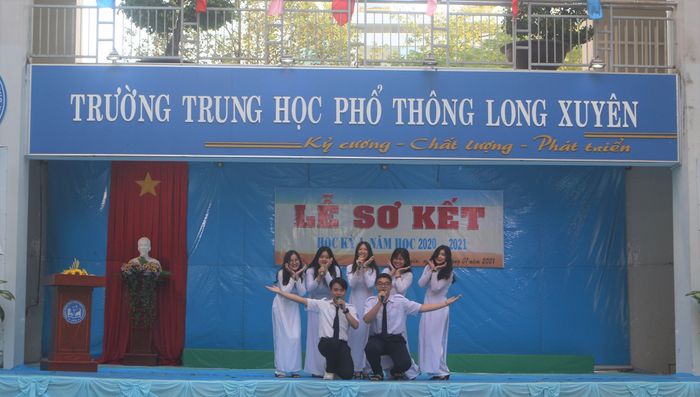 Hình ảnh Trường THPT Long Xuyên 1
