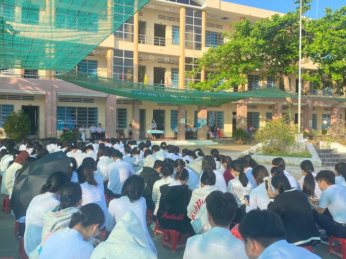 Hình ảnh Trường THPT Phan Văn Trị 1