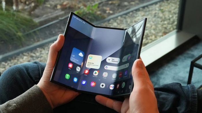 Samsung dường như đã quyết định dừng sản xuất Galaxy Z TriFold