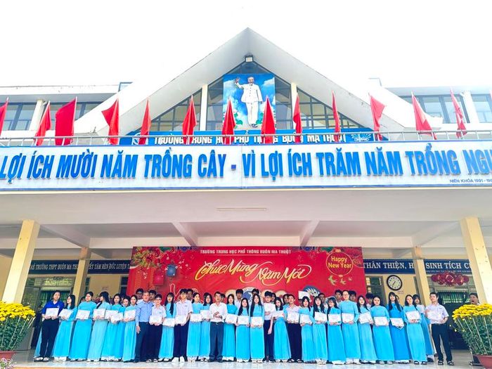 Hình ảnh Trường THPT Buôn Ma Thuột – Ảnh 1