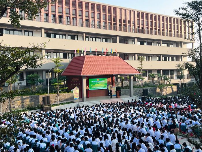 Hình ảnh đầu tiên của THPT Phan Đình Phùng