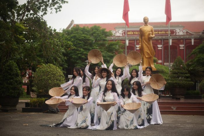 Hình ảnh Trường THPT Chuyên Quốc Học Huế số 2