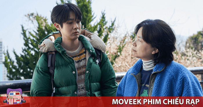 Đáng tiếc, một số cảnh tương tác giữa hai mẹ con chưa thực sự hòa quyện