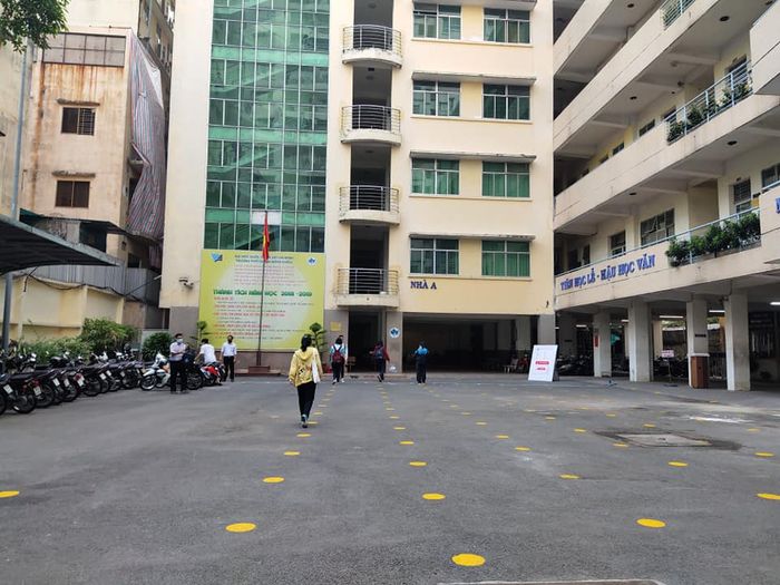 Trường Phổ thông Năng khiếu - ĐHQG TP. HCM ảnh 2