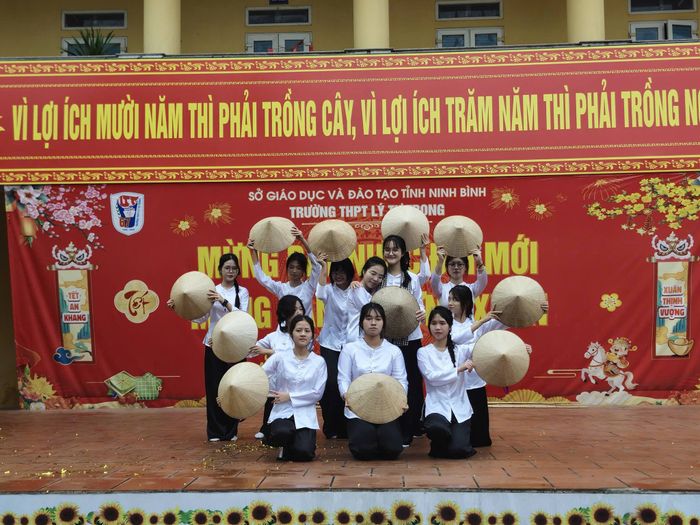 Hình ảnh THPT Lý Tự Trọng 1