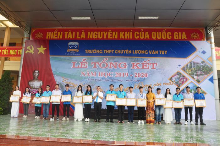 Hình ảnh Trường THPT chuyên Lê Hồng Phong 2