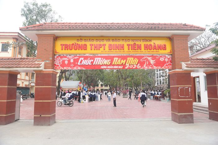 Hình ảnh THPT Đinh Tiên Hoàng – Ninh Bình 2