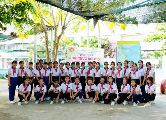 Trường THCS và THPT Tân Lộc - hình 2