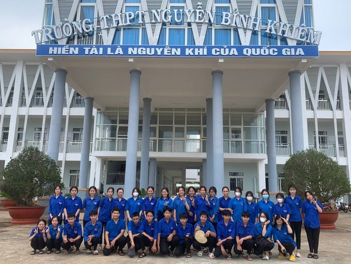 Ảnh 2 của Trường THPT Nguyễn Bỉnh Khiêm