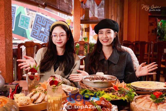 Chọn nhà hàng có không gian sạch sẽ, thoáng mát