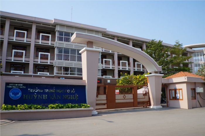 Trường THCS Huỳnh Văn Nghệ ảnh 1