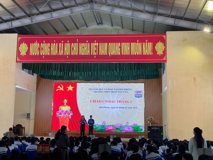 Trường THPT Trần Tất Văn hình ảnh 2