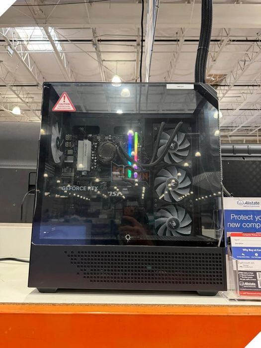 Game thủ săn được bộ PC Ryzen 7 9800X3D và RTX 5070 với giá chỉ... 1.000 USD 2