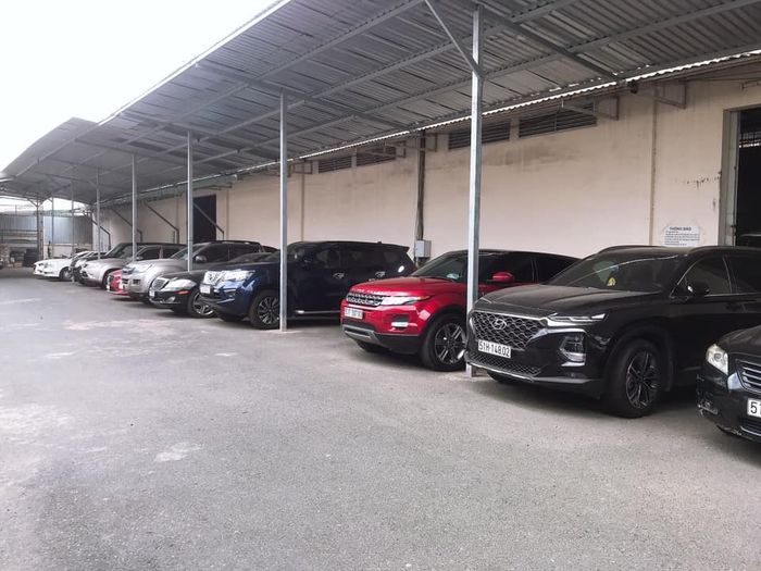 Bãi đậu xe anh Lâm (Bãi xe ô tô Sài Gòn) tại Quận 8 hình ảnh 2