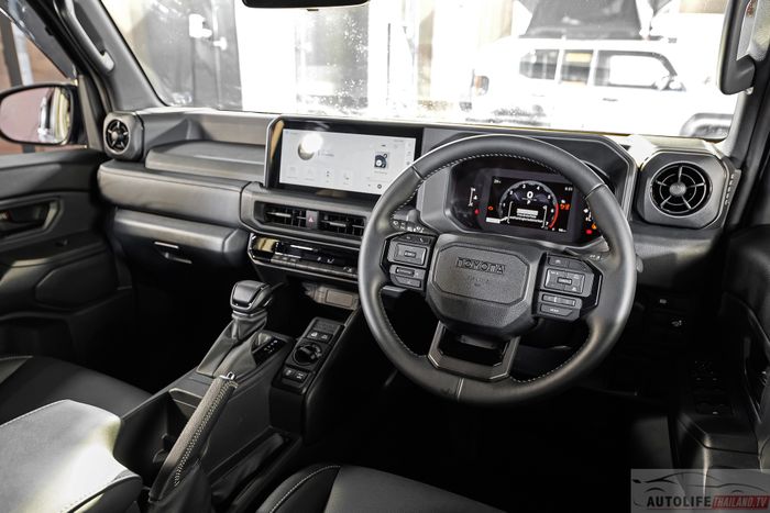 Toyota Land Cruiser FJ 2026 5.jpg
