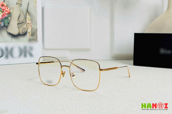 Kinh-mat-vivi-Mytour