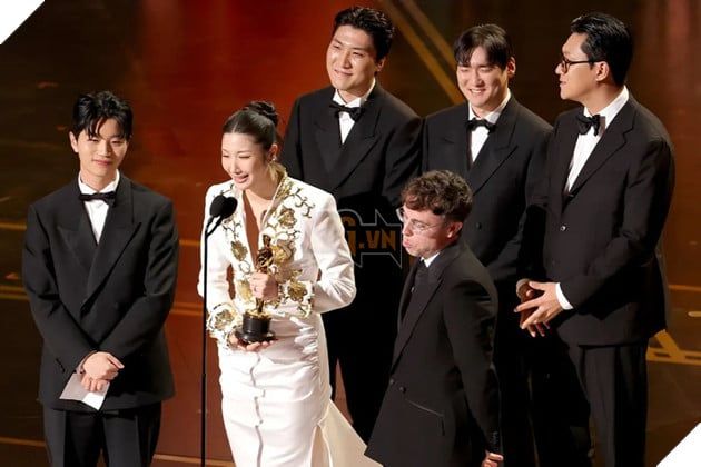 Khoảnh khắc tại lễ trao giải Oscar 2026 khi ê kíp của bộ phim KPop Demon Hunters nhận giải thưởng.
