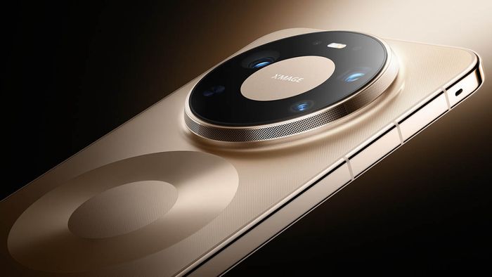 Điện thoại này được trang bị hệ thống quạt tản nhiệt ở vòng camera sau