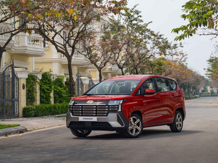 Hyundai Stargazer 2026-a2.jpg