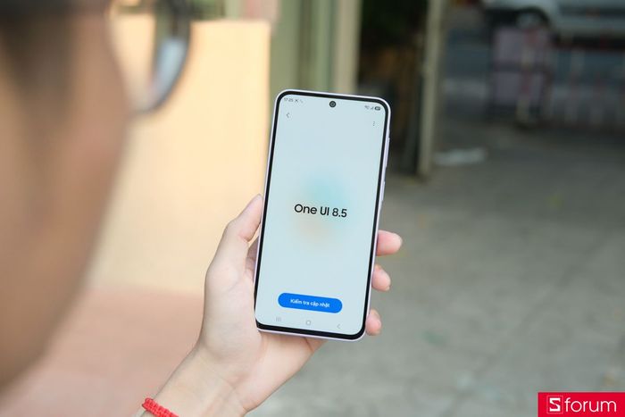 Máy chạy trên hệ điều hành Android 16