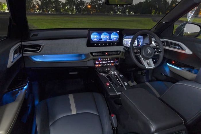 Hình ảnh Mitsubishi xFORCE HEV-a9.jpg