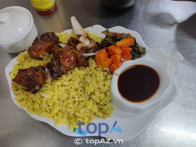 Quán cơm gà giá rẻ ở TP Huế
